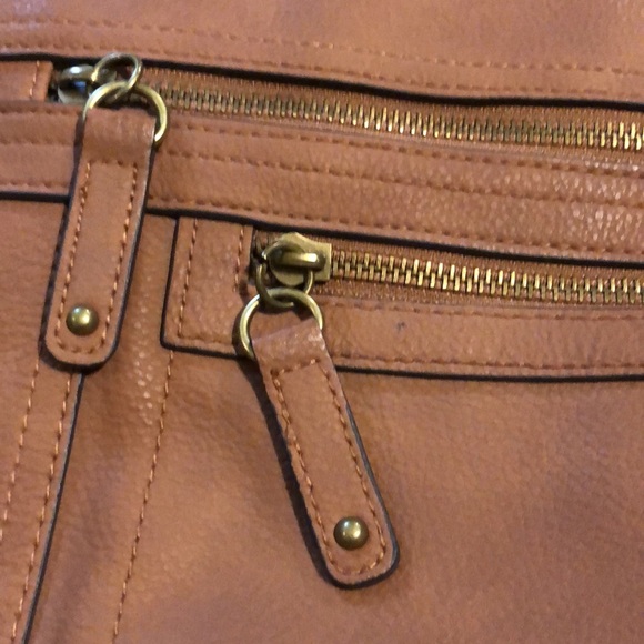 Merona Purse - Picture 2 of 10
